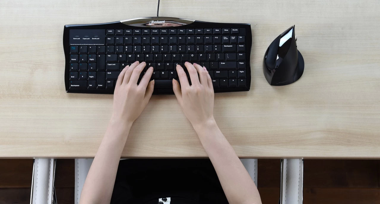 Evoluent R3K Reduced Reach Right Handed Keyboard 5 Evoluent R3K Reduced Reach Right Handed Keyboard - Image 3